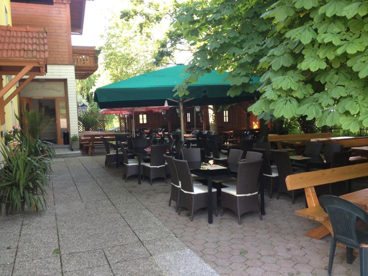 Hotel Gasthof-Strasser Tumeltsham Exterior photo